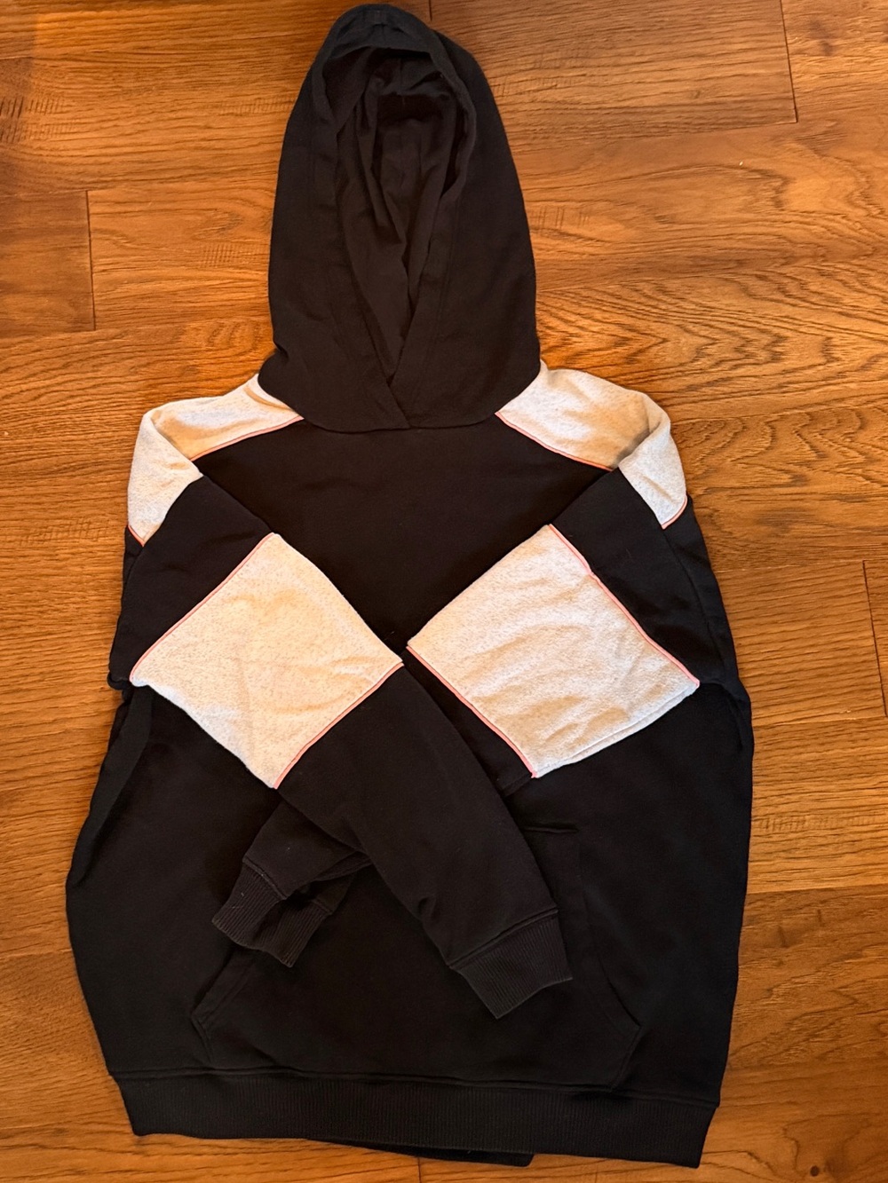 Women’s American Eagle Black Hoodie Sweater with Cream Contrast Panels